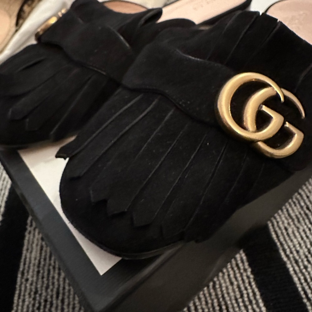 Gucci loafers with tassel and GG details